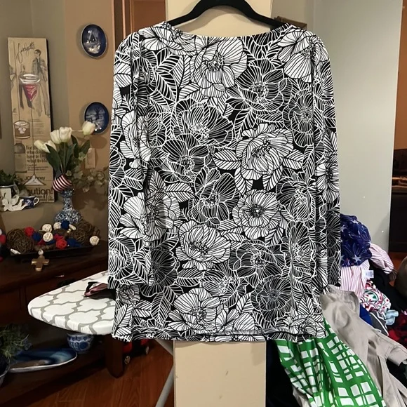 Ruby Rd top - Picture 4 of 5